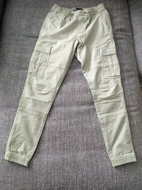 Zara Men's Cargo Pants in Sage Green